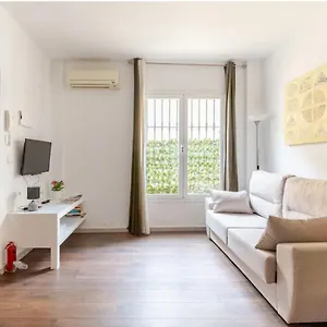 https://perla-lagunillas-malaga.hotelsinnerja.org